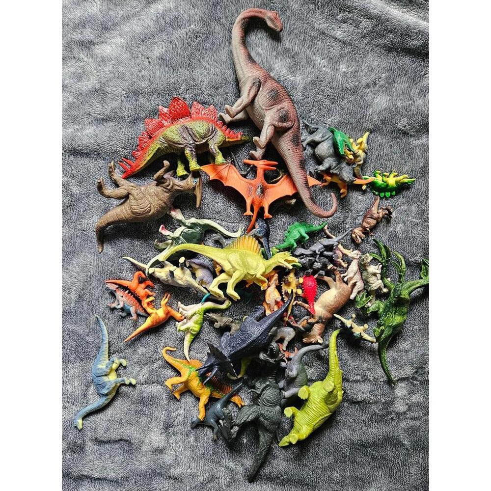 Lot 30+ Plastic Dinosaur Figures Mixed Sizes T-Rex Pterodact  (set of 50 pieces)